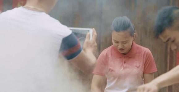 巧妇九妹短视频怎么赚钱?  　　