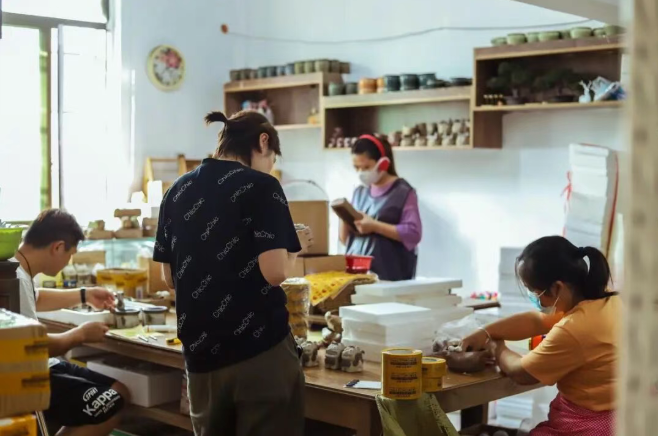 景德镇女孩淘宝卖“定制陶瓷”，年销百万！